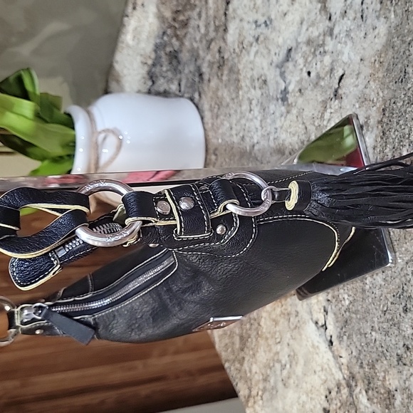 🌵MCM EUC Black and yellow Leather Shoulder Bag - Picture 4 of 12